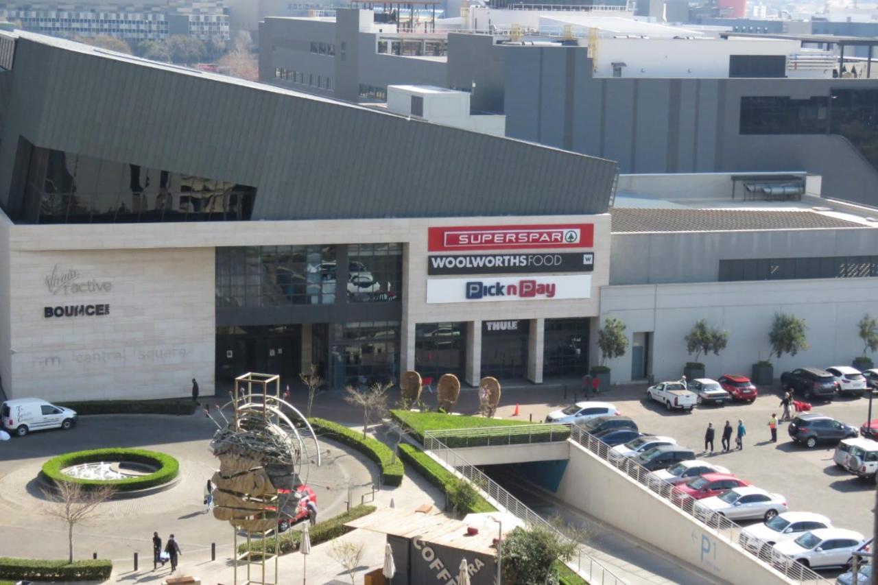 519 Menlyn Maine Trilogy Lägenhet Pretoria-Noord Exteriör bild